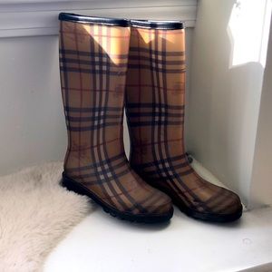 Burberry Rainboots